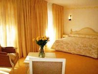 Hotel Omega Valbonne