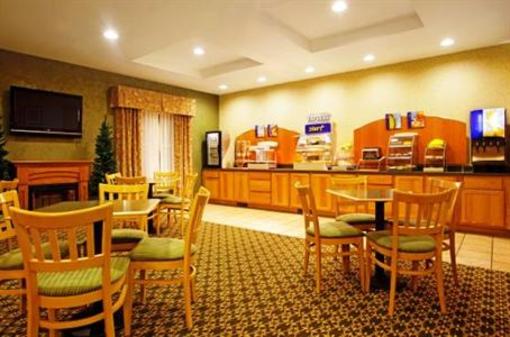 фото отеля Holiday Inn Express Hotel & Suites Iron Mountain