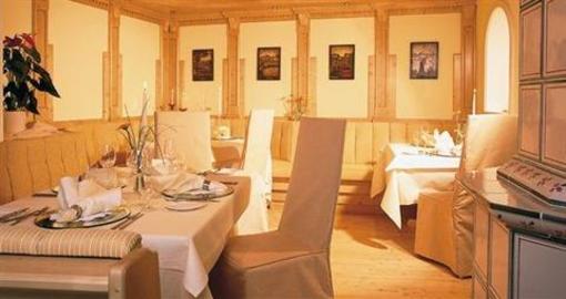 фото отеля Wellnesshotel And Residenz Vier Jahreszeiten Maurach