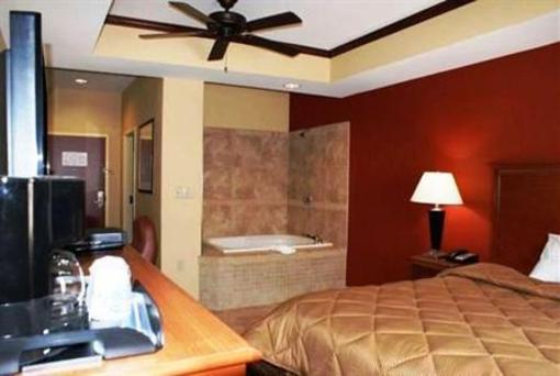 фото отеля Americas Best Inn & Suites Little Rock