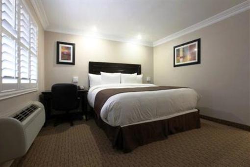 фото отеля Americas Best Value Inn Riverside