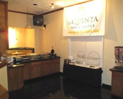 фото отеля La Quinta Inn & Suites Wichita Airport