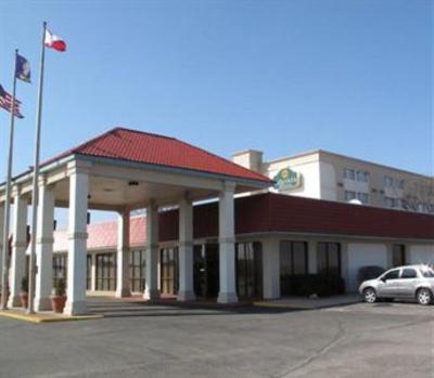 фото отеля La Quinta Inn & Suites Wichita Airport