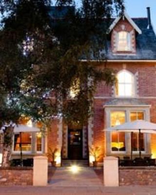 фото отеля Jolyons Hotel Cardiff