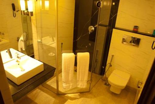 фото отеля SFO Hotel & Suites