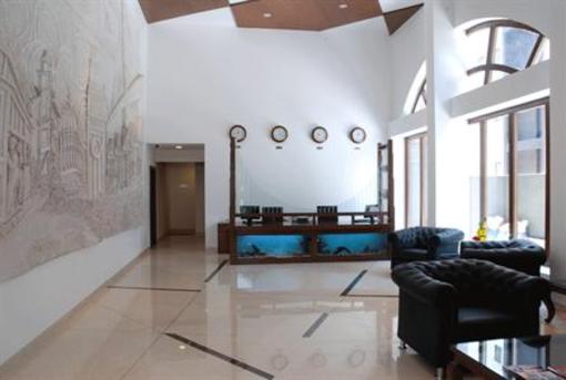 фото отеля SFO Hotel & Suites