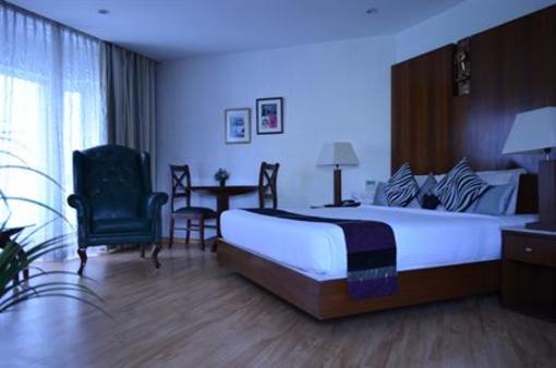 фото отеля SFO Hotel & Suites