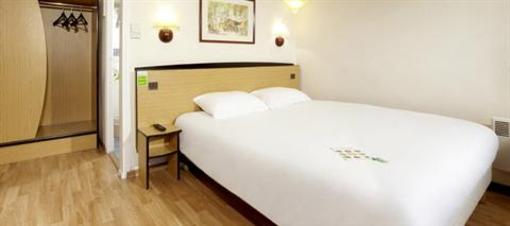 фото отеля Campanile Hotel Bayeux
