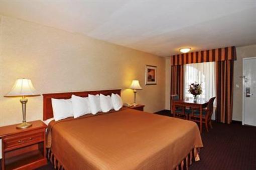 фото отеля BEST WESTERN Norwalk Inn