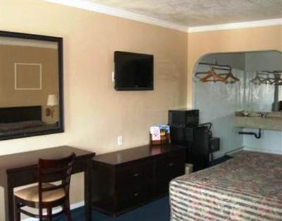фото отеля Anaheim Executive Inn & Suites