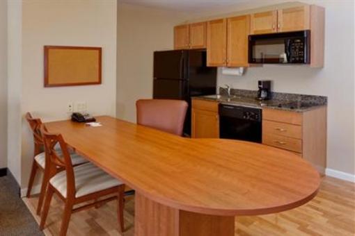 фото отеля Candlewood Suites Windsor Locks