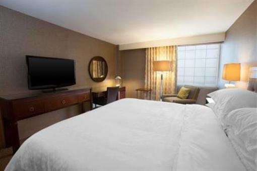 фото отеля Sheraton Pittsburgh Airport Hotel