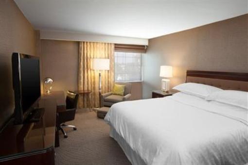 фото отеля Sheraton Pittsburgh Airport Hotel
