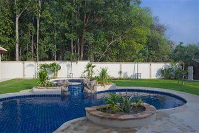фото отеля The Chase & Foxlea Villas Bang Lamung