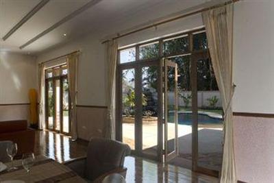 фото отеля The Chase & Foxlea Villas Bang Lamung