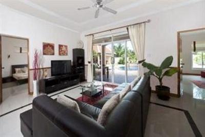 фото отеля The Chase & Foxlea Villas Bang Lamung