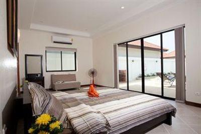 фото отеля The Chase & Foxlea Villas Bang Lamung