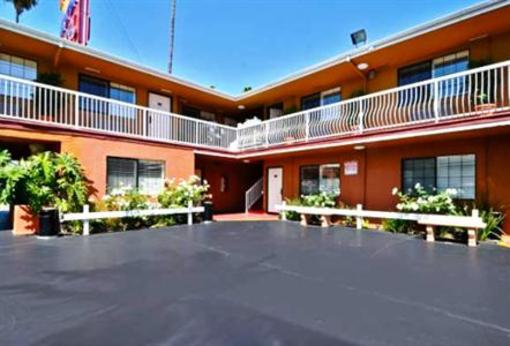 фото отеля Saharan Motor Hotel