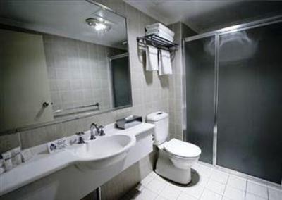 фото отеля Carlyle Suites & Apartments