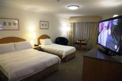 фото отеля Carlyle Suites & Apartments