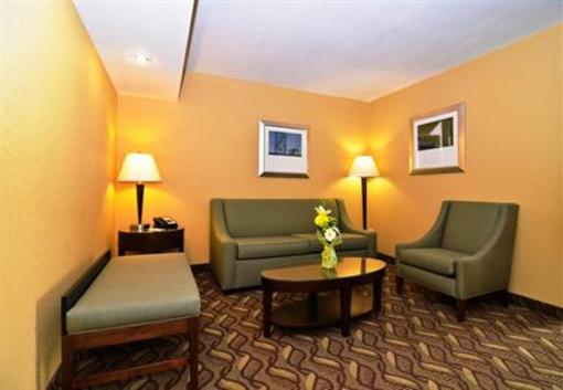 фото отеля BEST WESTERN Sally Port Inn and Suites