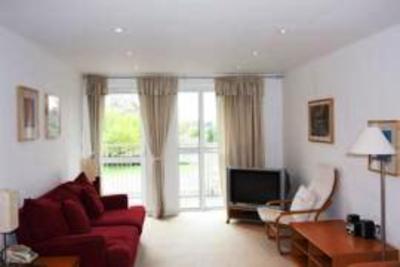 фото отеля Town or Country Imperial Apartments