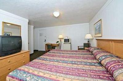 фото отеля Americas Best Value Inn & Suites Canon City