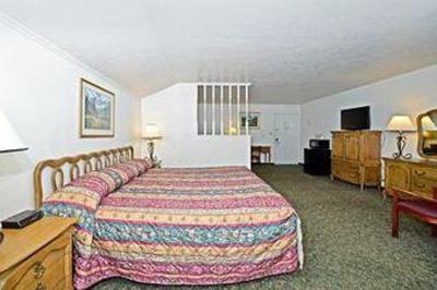 фото отеля Americas Best Value Inn & Suites Canon City