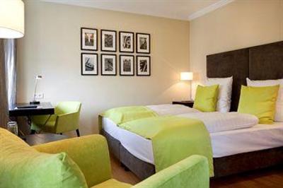 фото отеля Hamburger Hof Hotel