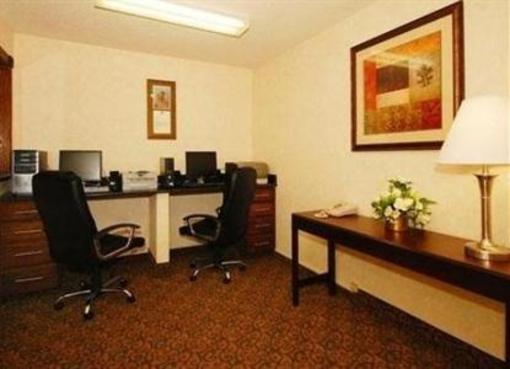 фото отеля Quality Suites Cordova