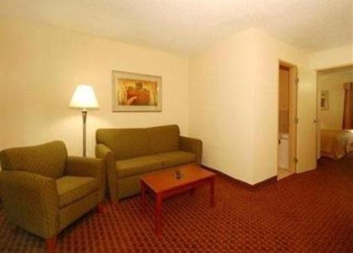 фото отеля Quality Suites Cordova