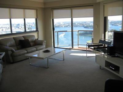 фото отеля Kirribilli Village Apartments Sydney