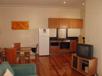 фото отеля Kirribilli Village Apartments Sydney