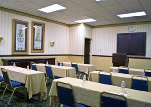фото отеля Comfort Suites Chesapeake