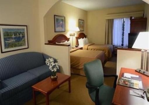 фото отеля Comfort Suites Chesapeake