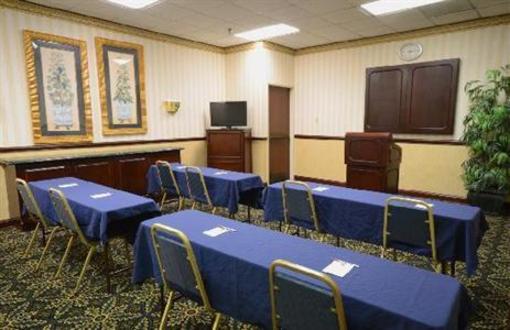 фото отеля Comfort Suites Chesapeake