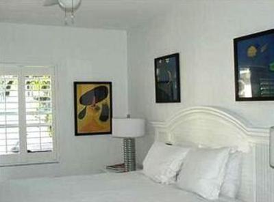 фото отеля SoBeYou Bed & Breakfast Miami Beach