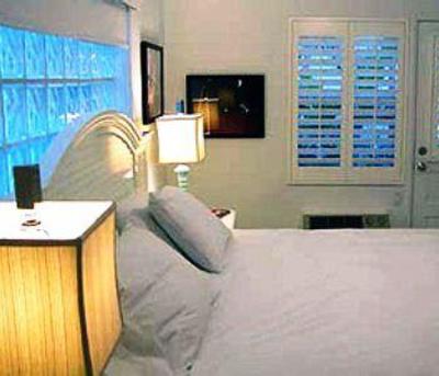 фото отеля SoBeYou Bed & Breakfast Miami Beach