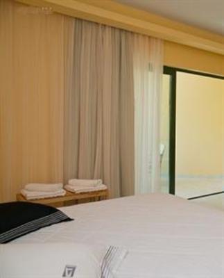 фото отеля Strofades Beach Hotel
