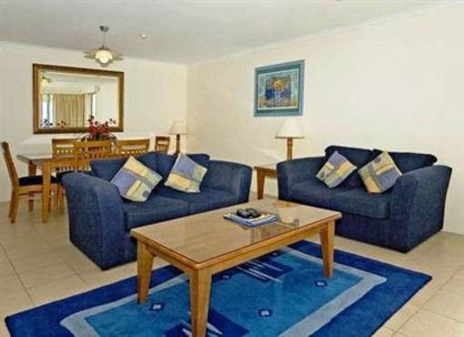 фото отеля Beachfront Viscount Apartments Gold Coast