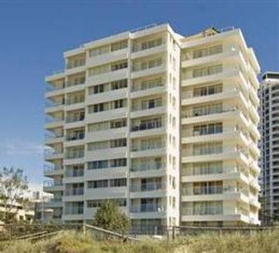 фото отеля Beachfront Viscount Apartments Gold Coast