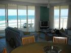 фото отеля Beachfront Viscount Apartments Gold Coast