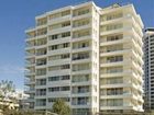 фото отеля Beachfront Viscount Apartments Gold Coast