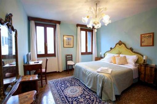 фото отеля 3749 Ponte Chiodo Guest House Venice