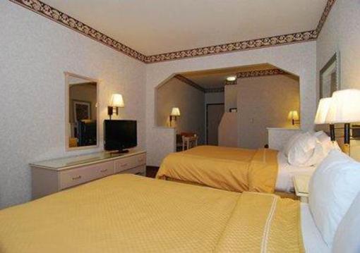 фото отеля Comfort Suites - Columbus Clara St