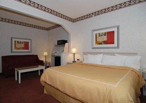 фото отеля Comfort Suites - Columbus Clara St
