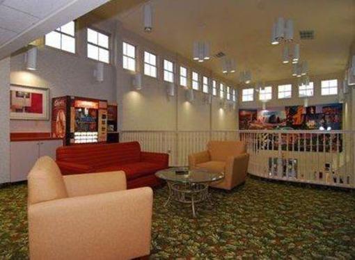 фото отеля Comfort Suites - Columbus Clara St