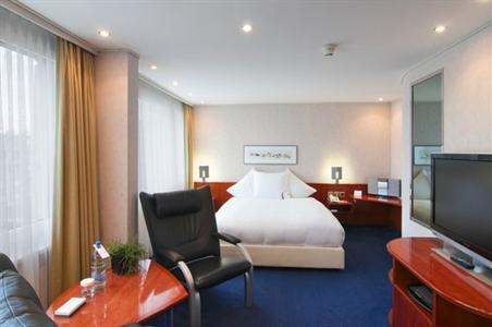 фото отеля Crowne Plaza Hotel Zurich