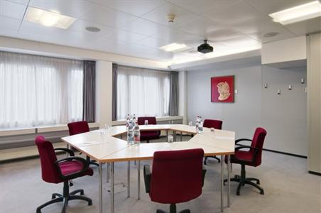 фото отеля Crowne Plaza Hotel Zurich