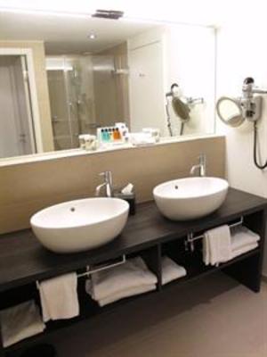 фото отеля Crowne Plaza Hotel Zurich